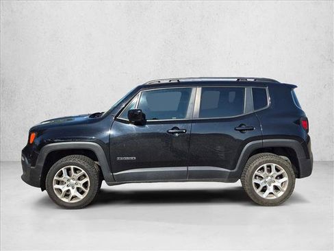 Used 2017 Jeep Renegade Latitude AWD/4WD image 8