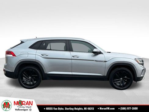 Used 2023 Volkswagen Atlas Cross Sport SE w/ Panoramic Sunroof Package AWD/4WD image 6