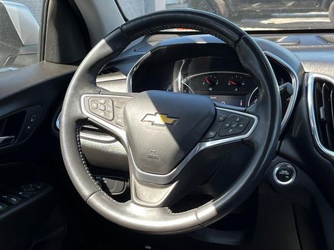Used 2022 Chevrolet Equinox LT image 12