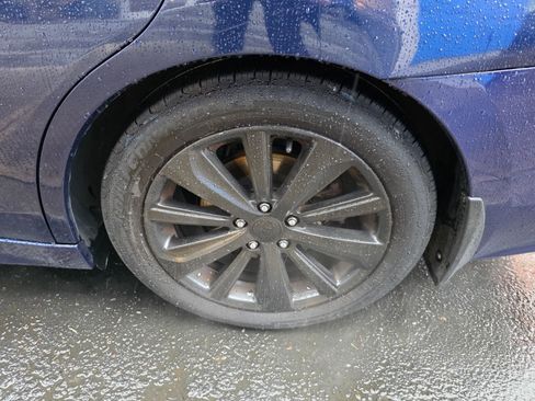 Used 2017 Subaru Legacy 2.5i Limited w/ Popular Package #4 image 9