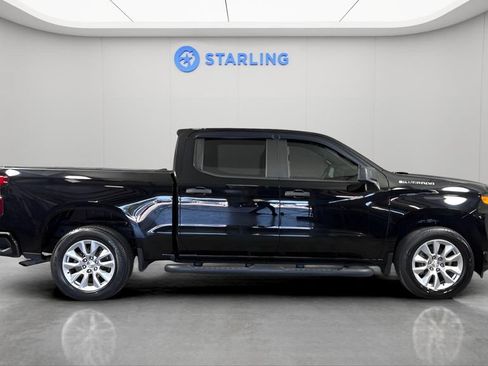 Used 2020 Chevrolet Silverado 1500 Custom w/ Custom Value Package RWD image 11