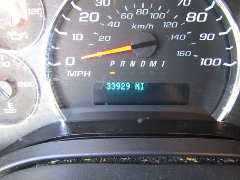 Used 2021 Chevrolet Express 2500 w/ Driver Convenience Package RWD image 15