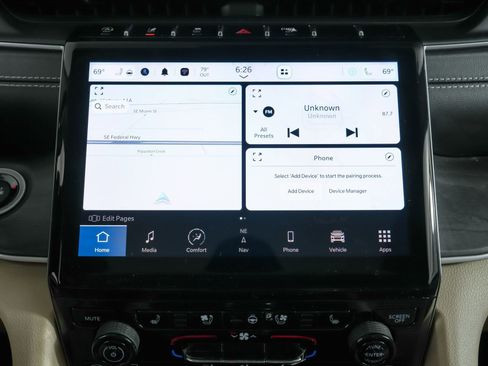 Used 2021 Jeep Grand Cherokee L Limited w/ Luxury Tech Group II image 29