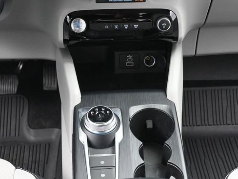 Used 2025 Ford Escape Base image 27