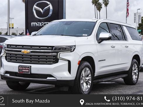 Used 2023 Chevrolet Suburban Premier image 3