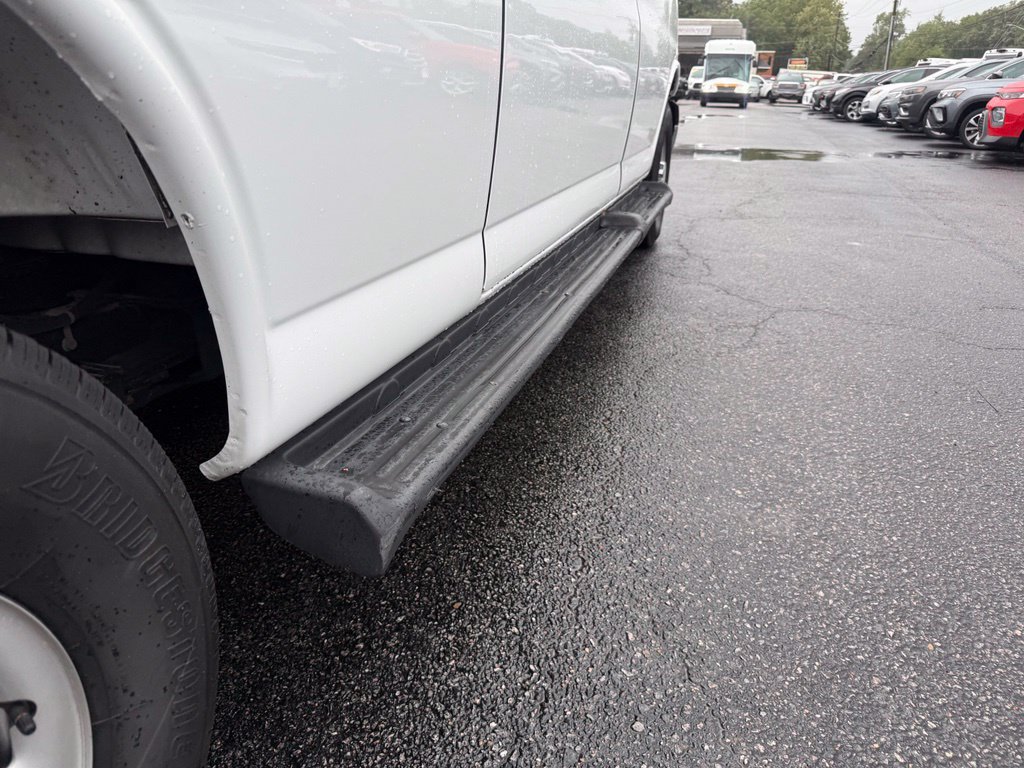 Used 2025 Chevrolet Express 3500 LT w/ LT Preferred Equipment Group RWD image 12