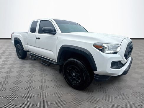 Used 2021 Toyota Tacoma SR w/ SX Package AWD/4WD image 4