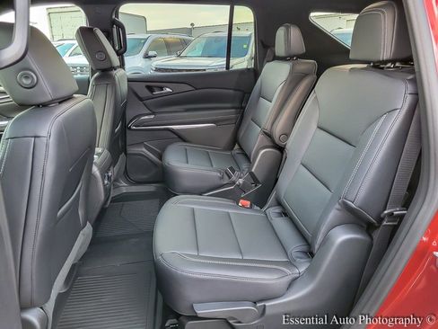 New 2026 Chevrolet Traverse LT w/ Midnight/Sport Edition image 9