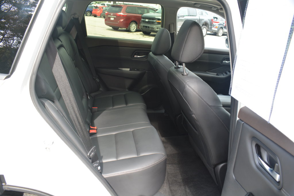 Used 2023 Nissan Rogue SL AWD/4WD image 21