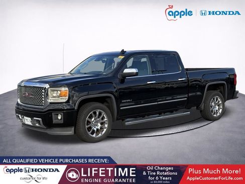 Used 2015 GMC Sierra 1500 Denali w/ Driver Alert Package AWD/4WD image 3