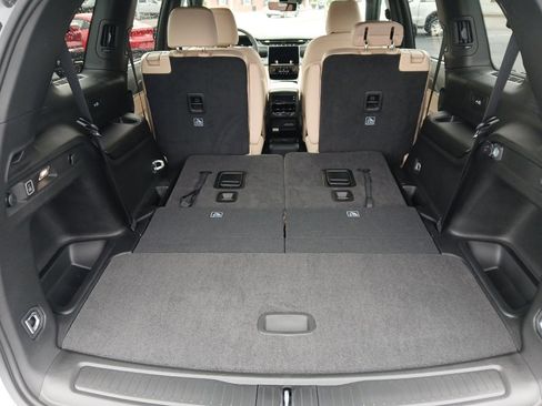 New 2025 Jeep Grand Cherokee L Limited w/ Luxury Tech Group II image 28