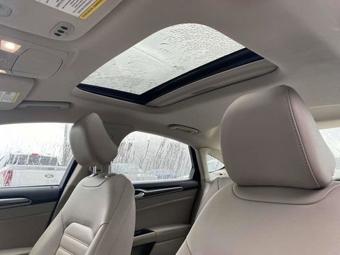 Used 2020 Ford Fusion SEL image 16