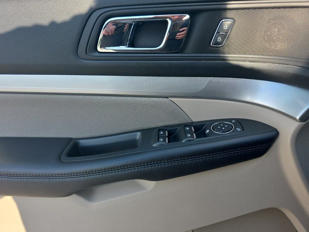 Used 2019 Ford Explorer FWD image 13