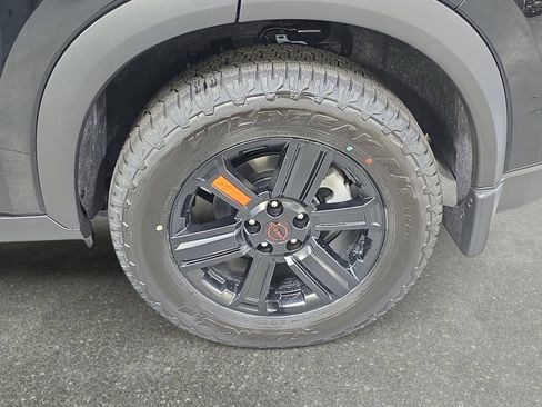 New 2026 Nissan Rogue SV AWD/4WD image 32