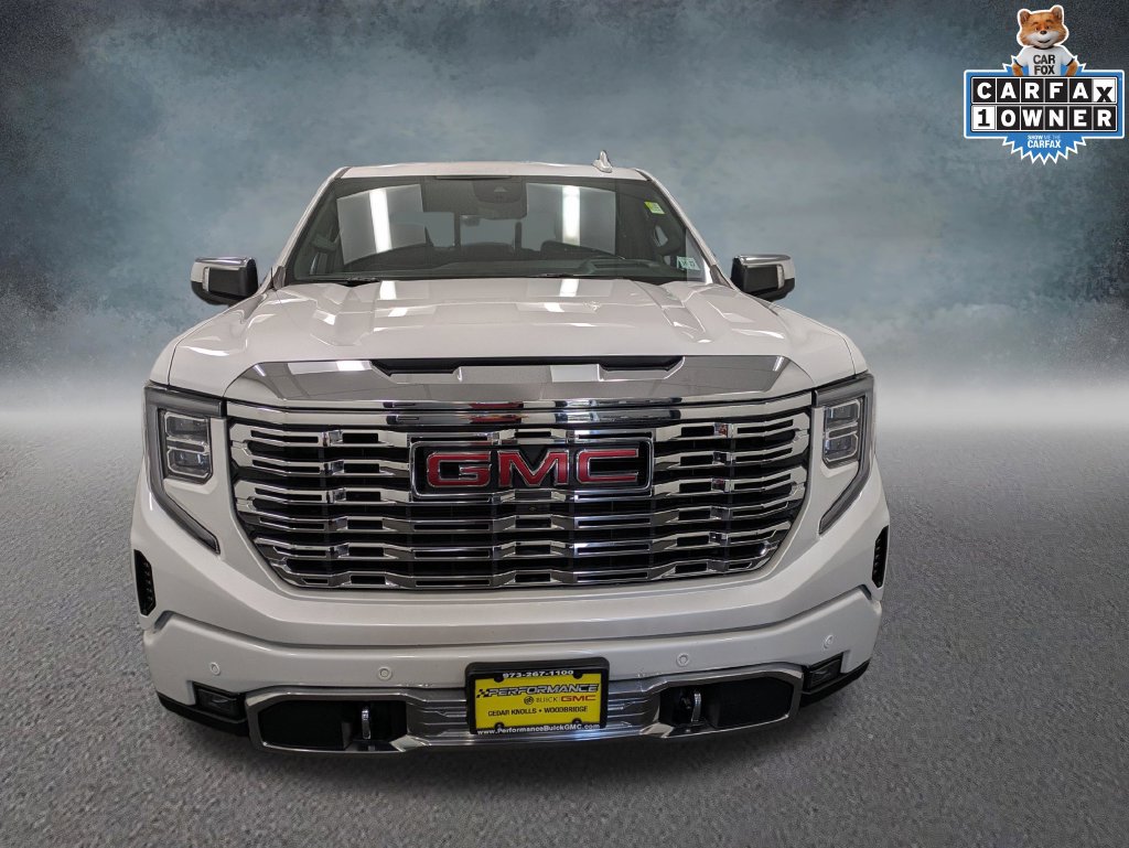 Used 2022 GMC Sierra 1500 Denali w/ Technology Package AWD/4WD image 2