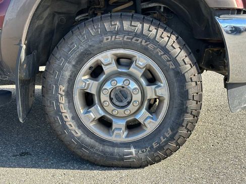 Used 2016 Ford F350 Lariat w/ Lariat Ultimate Package image 9