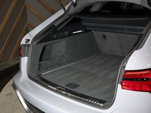 Used 2025 Audi RS 6 performance w/ Blue RS Design Package Plus image 47