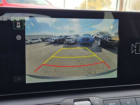 Certified 2025 Kia K4 LXS image 23