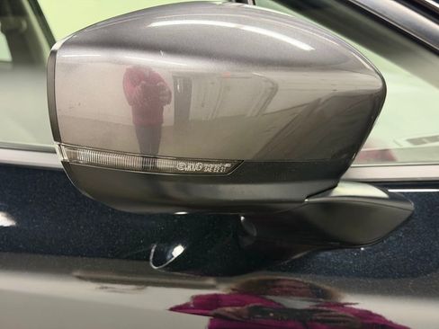 Used 2024 Subaru Crosstrek 2.0i Premium w/ Popular Package #3 image 18