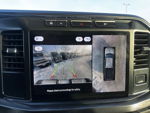 Used 2024 Ford F350 Lariat w/ Black Appearance Package image 23