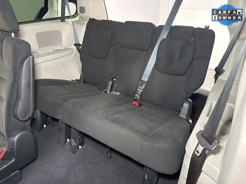 Used 2016 Dodge Grand Caravan SE image 22