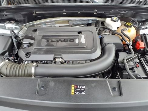 Used 2023 Buick Envision Essence image 28