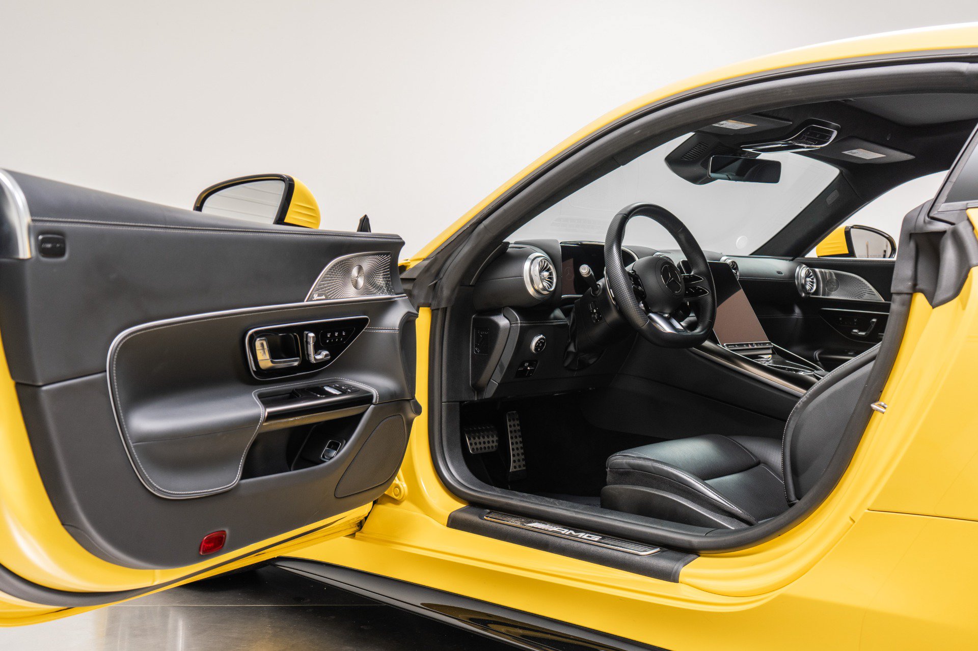 Used 2024 Mercedes-Benz AMG GT 63 image 22