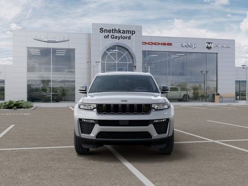 New 2026 Jeep Grand Cherokee L Limited w/ Limited Altitude Package image 6