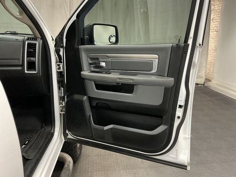 Used 2015 RAM 2500 SLT AWD/4WD image 32