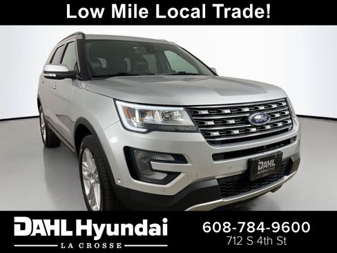 Used 2017 Ford Explorer Limited w/ Equipment Group 301A AWD/4WD image 1