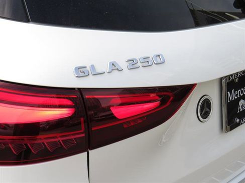 Used 2025 Mercedes-Benz GLA 250 4MATIC image 26