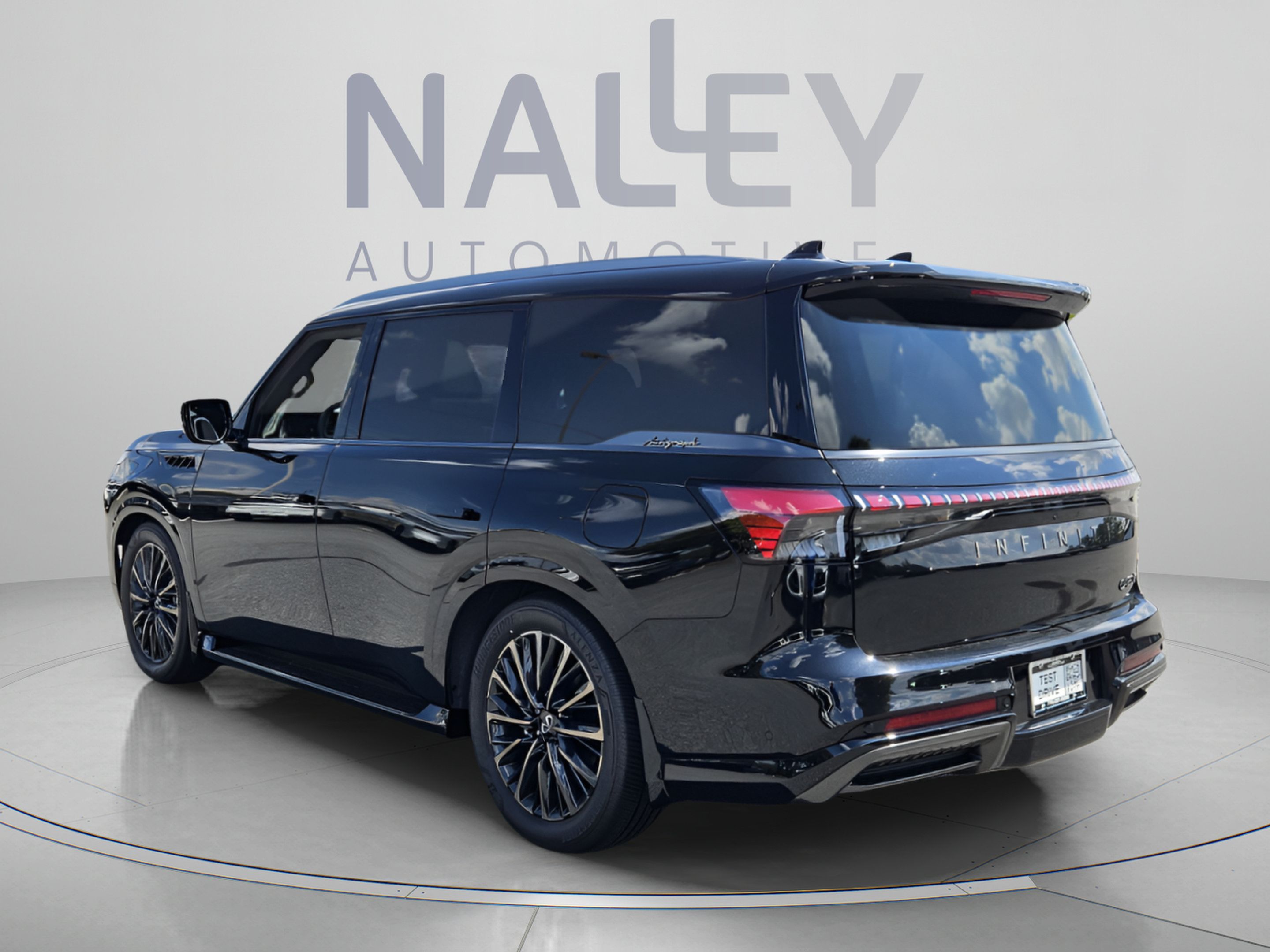 New 2027 INFINITI QX80 Autograph w/ Premium Cargo Package AWD/4WD image 3