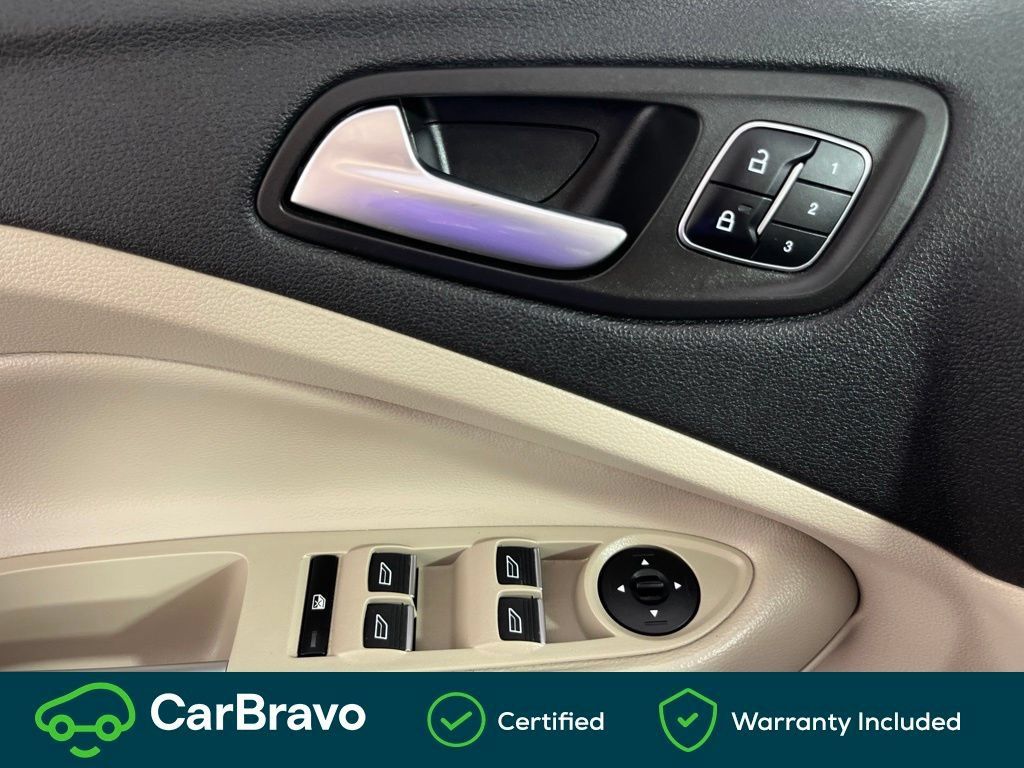 Used 2018 Ford Escape Titanium w/ Ford Safe & Smart Package AWD/4WD image 24