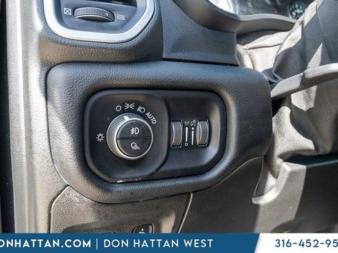 Used 2019 RAM 1500 Big Horn AWD/4WD image 15