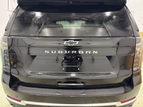 New 2026 Chevrolet Suburban High Country AWD/4WD image 5