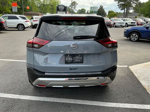 Used 2023 Nissan Rogue Platinum w/ Platinum Premium Package FWD image 4