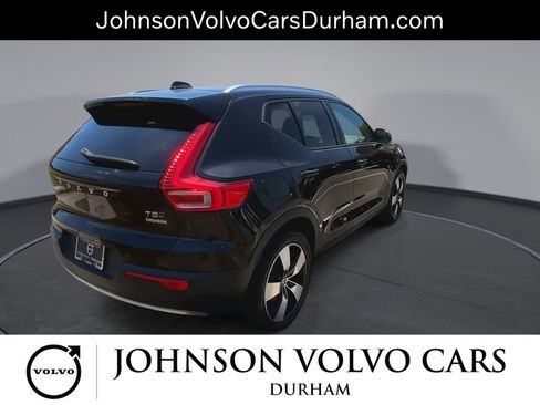 Used 2019 Volvo XC40 T5 Momentum AWD/4WD image 8