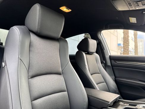 Used 2019 Honda Accord Sport image 30