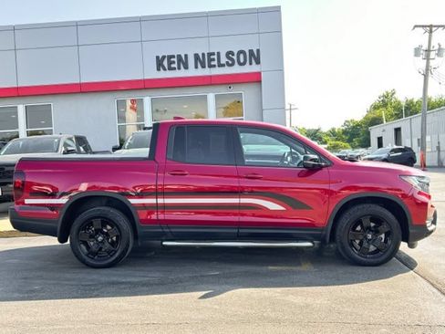 Used 2025 Honda Ridgeline Black Edition image 12