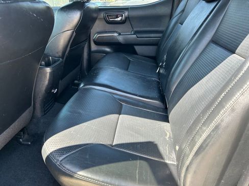 Used 2018 Toyota Tacoma TRD Sport w/ TRD Premium Sport Package image 17