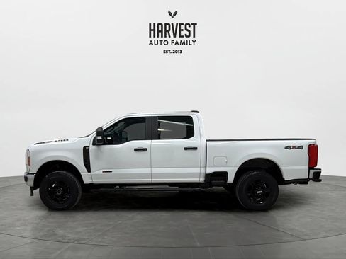 Used 2023 Ford F350 XL w/ Snow Plow/Camper Package AWD/4WD image 2