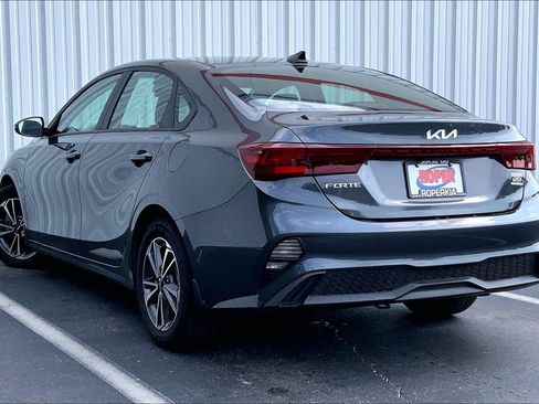 Used 2024 Kia Forte LXS w/ LXS Technology Package FWD image 9