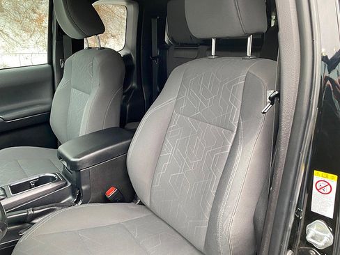 Used 2019 Toyota Tacoma TRD Off-Road w/ TRD Premium Off Road Package image 23