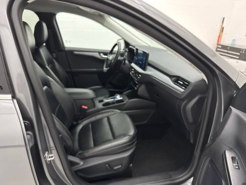 Used 2024 Ford Escape Platinum AWD/4WD image 49