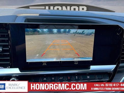 Used 2023 GMC Sierra 1500 SLT w/ SLT Premium Package AWD/4WD image 15