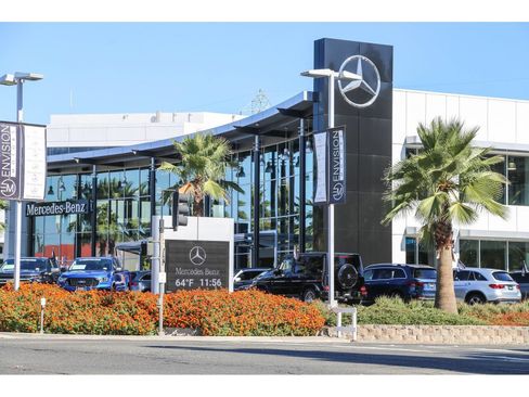 Used 2024 Mercedes-Benz EQB 300 4MATIC image 27