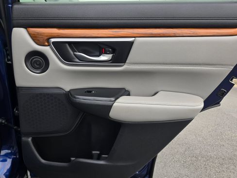Used 2017 Honda CR-V Touring image 25
