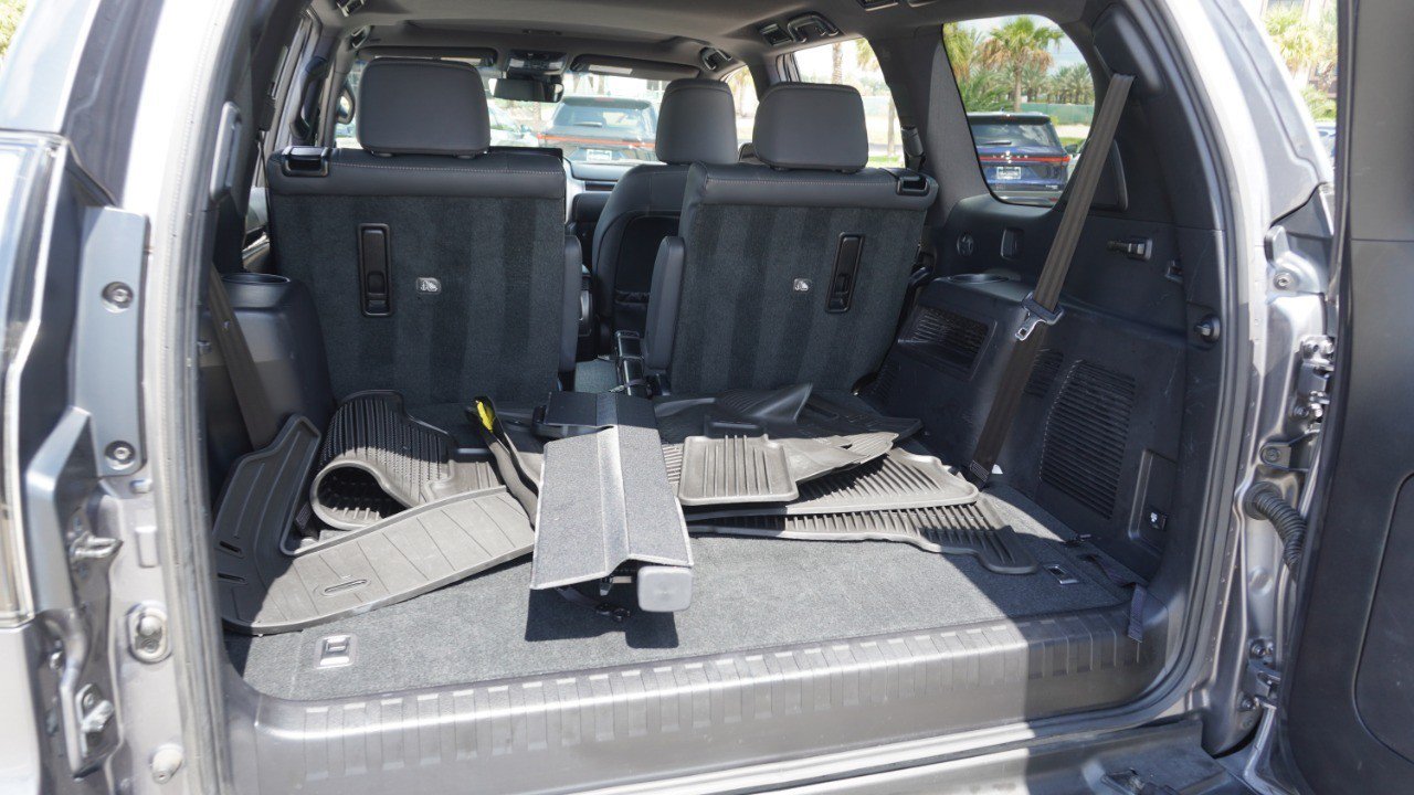 Certified 2023 Lexus GX 460 Premium w/ Accessory Package AWD/4WD image 38