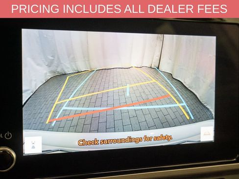 Used 2025 Toyota Camry SE FWD image 13