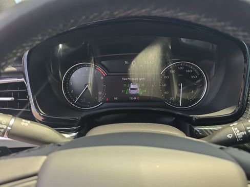 Used 2021 Cadillac XT6 Premium Luxury FWD image 20